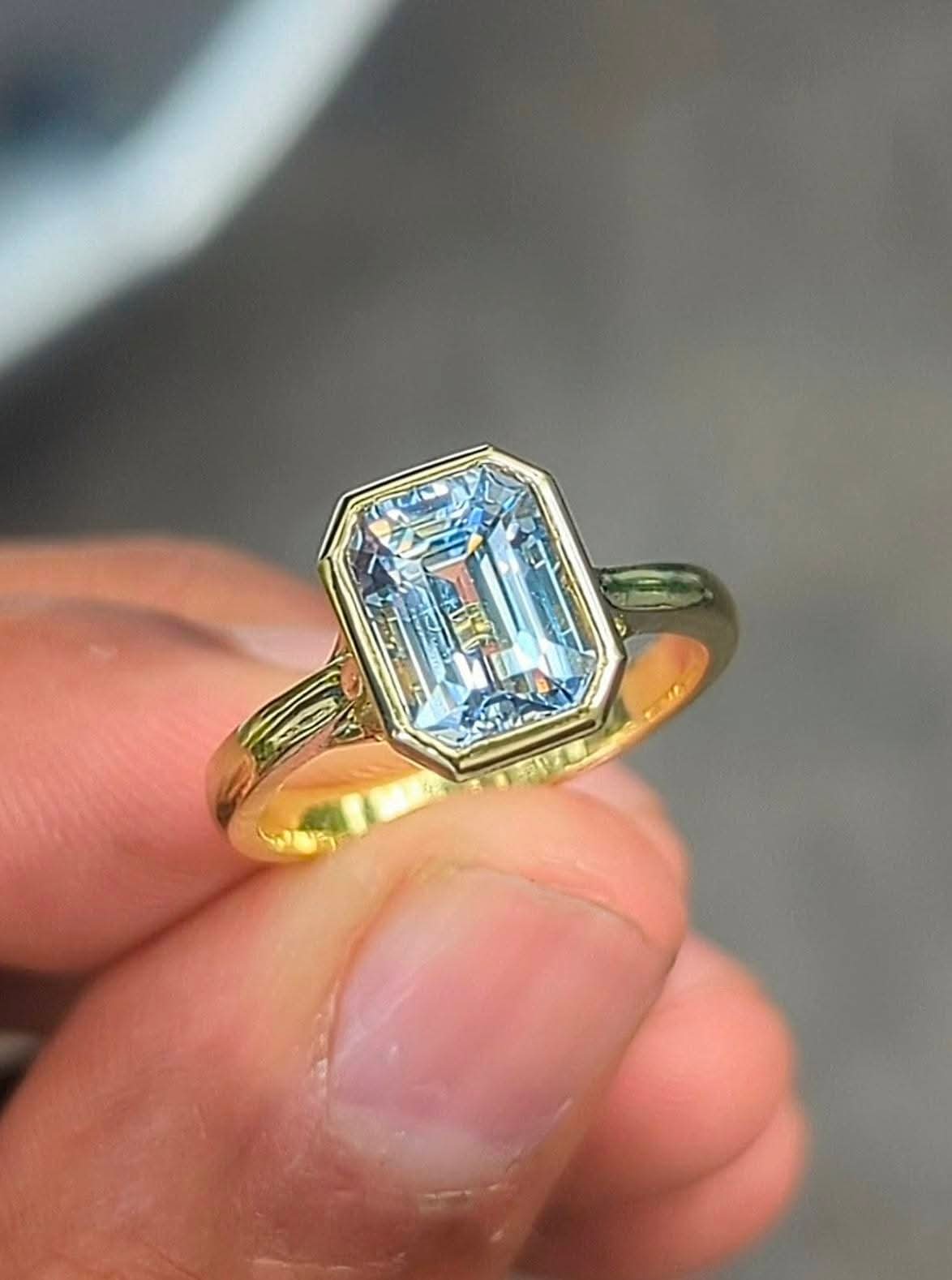 Solitaire sapphire ring style
